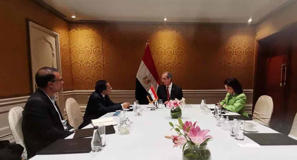 طلعت يبحث مع مسئولي تيجاس الهندية فرص التعاون فى مجالات صناعة الالكترونيات